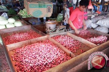 Bulog NTB hentikan sementara pengiriman bawang ke Jakarta