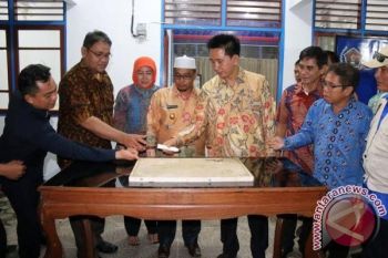 Wagub Kalteng Dan  Bupati Barut Resmikan Sekretariat PWI