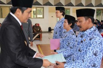 489 Honorer Kabupaten Magelang Terima SK PNS