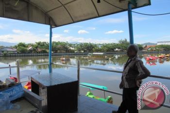 Pengelola Permainan di Danau Cimpago Keluhkan Sampah