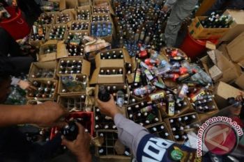 Polres Batang Sita 500 Botol Miras