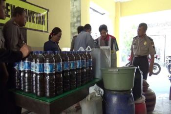 Jual Ciu Oplosan, Pasutri di Solo Diamankan Polisi