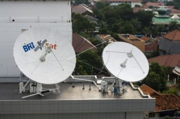Tak Kenal Ofline, BRIsat Perlancar Transaksi Keuangan  