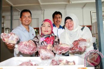 Bulog Kalteng Gelar Opeasi Pasar Daging Sapi Murah