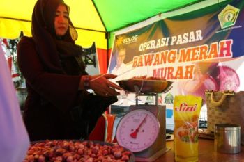 Tekan Harga, Bulog Kedu Operasi Pasar Kebutuhan Pokok