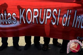 Mantan Bupati Lombok Timur penuhi panggilan jaksa