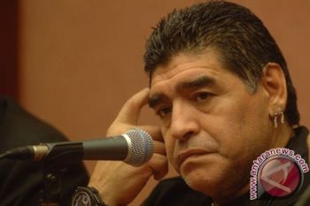 Maradona Kritik Messi Tak Miliki Jiwa Kepemimpinan