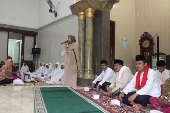 Awal Puasa, Bupati Gelar Sajadah