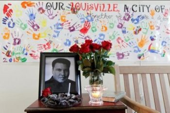 Ribuan Orang Beri Penghormatan Terakhir untuk Petinju Muhammad Ali