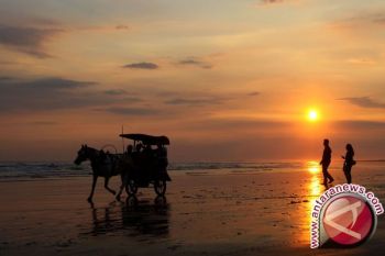 Dispar Bantul gagas wisata malam di Parangtritis