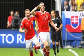  Serbia imbangi Wales 1-1