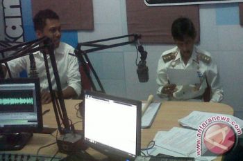 Wali Kota Baubau Dialog Interaktif Di RRI