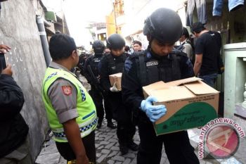 Polri Tetapkan Empat Terduga Teroris di Surabaya Tersangka