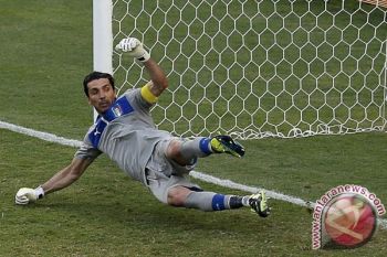 Laga Kontra Swedia, Buffon Kenang Gol Luar Biasa Ibrahimovic