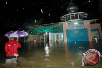Ratusan Rumah di Padang Terendam Banjir