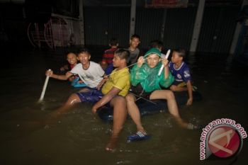 Wako Padang Imbau Warga Agar Jauhi Sungai