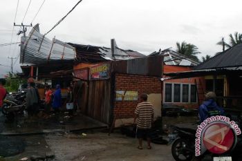 Baznas Agam Bantu Korban Puting Beliung