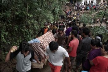 KORBAN LONGSOR BANJARNEGARA