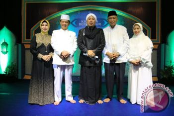 Gubernur Gelar Buka Bersama