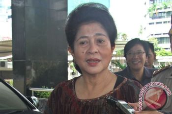 Menkes Tinjau Lokasi Longsor Purworejo