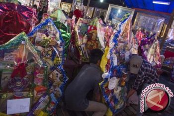 Masyarakat Teliti Beli Parcel Natal, Kata Anggota DPRD Ini