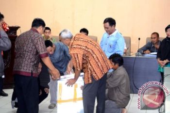 Dua Desa Lakukan Perhitungan Ulang Pilkades Barut 