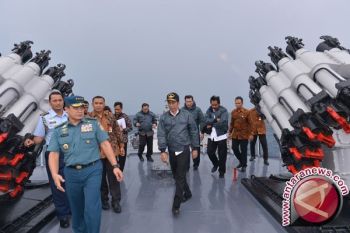 Indonesia harus hadir secara fisik di ZEE Natuna