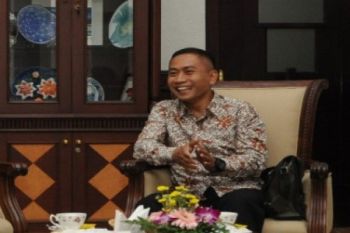 Bupati Batang Pasang Papan Bertuliskan Tolak Bingkisan Lebaran