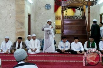 Wakil Gubernur Beri Tausiah Gugah Kepedulian Masyarakat 