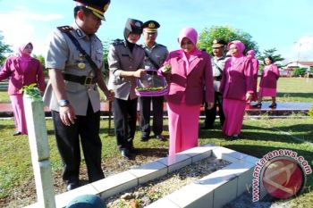Polres Kotawaringin Timur Ziarah Jelang HUT Bhayangkara