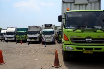 Dilarang Melintas, Polres Batang Siapkan Dua Lokasi Parkir Truk 