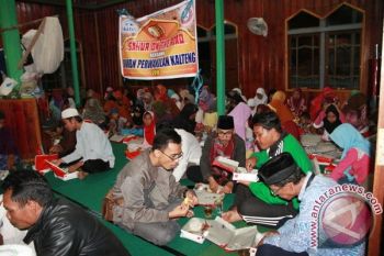 BKKBN Kalteng Sahur Bersama Warga Tumbang Rungan 