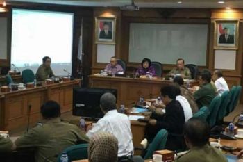  Menteri LHK Bersama Gubri Gelar Rapat Persiapan Kunjungan Presiden RI ke Riau