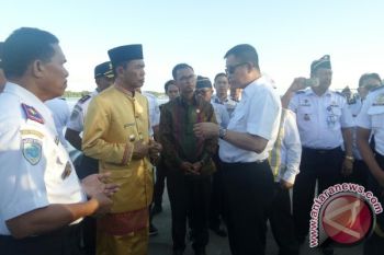 Menhub di Kobar Cek Kesiapan Arus Mudik di Pelabuhan dan Bandara 