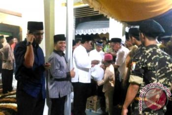 Pemkab Pulpis Bagikan 2.000 Paket Sembako Untuk Kaum Duafa