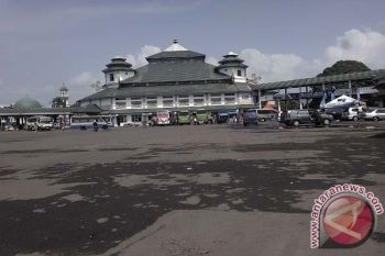  Pemudik di Terminal Induk Rajabasa menurun 