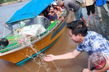 Bupati Barito Utara Pantau Arus Mudik 