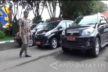 Mobil Dinas Pemkot Madiun "Dikandangkan"