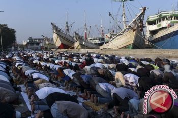 Umat Muslim Seluruh Dunia Rayakan Idul Fitri
