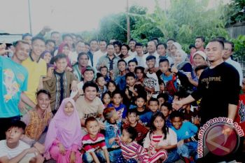 Bupati Minahasa Tenggara Rayakan Lebaran Bersama Warga