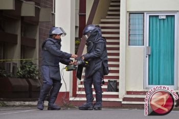 Tim Gegana Polda Gorontalo Amankan Koper Mencurigakan