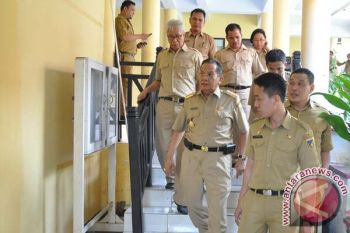 Gubernur Sulteng Sidak Pegawai Sampai Sore