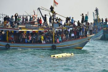 Gelombang Tinggi, Nelayan Diminta Mendarat sebelum Pukul 15.30 WIB