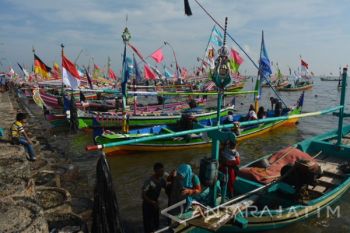 Lomba Perahu Hias