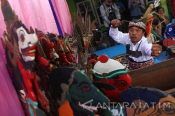 Tradisi Syawalan Wayang Krucil