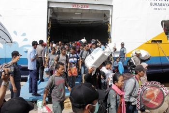 Polres Periksa Penumpang Kapal Tiba di Pelabuhan Sampit