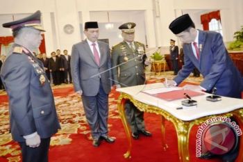Tito Karnavian dilantik jadi Kapolri 