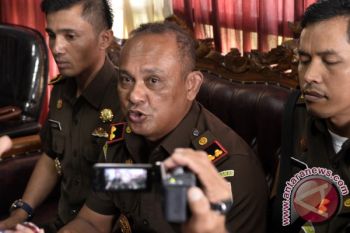 Kejari Melonguane tahan tiga tersangka dugaan korupsi 