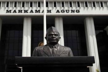 Fatwa Hukum Status Ahok Dikabulkan MA