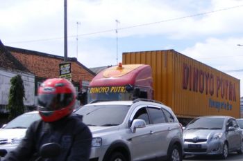 Pelarangan Truk Perlu Perhatikan Sejumlah Variabel 